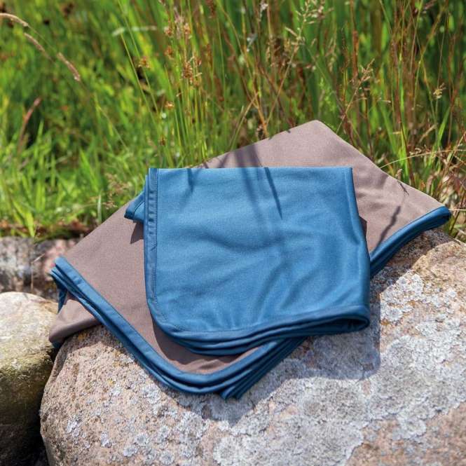 Trixie Insect Shield® Outdoor-Decke - Ihr unsichtbarer Insektenschutz für entspannte Outdoor-Abenteuer!