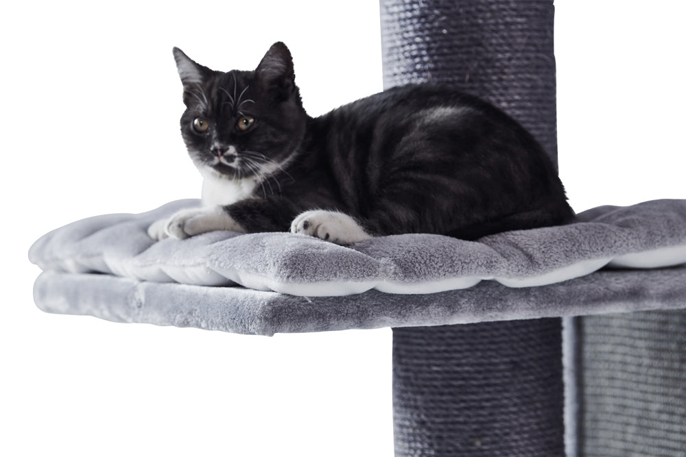 Kratzbaum „Yanko“ – Perfekte Wohlfühloase für große Katzen