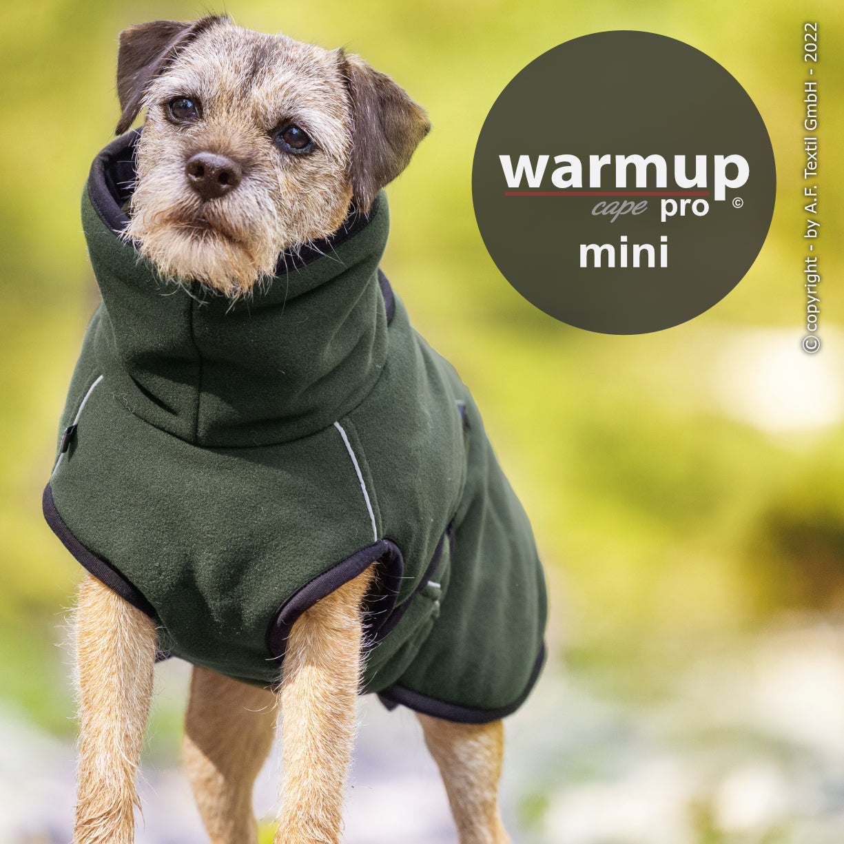 Warmup Cape Pro Mini – Wende-Cape für kleine Hunde mit großem Komfort