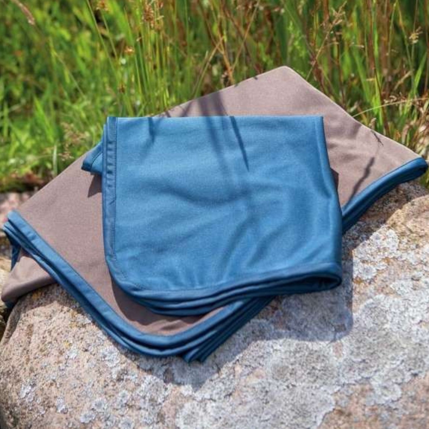 Trixie Insect Shield® Outdoor-Decke - Ihr unsichtbarer Insektenschutz für entspannte Outdoor-Abenteuer!