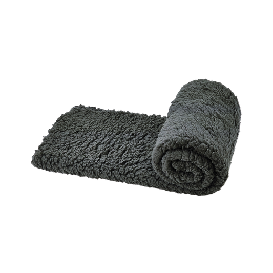 Fleece Plaid Teddy – Extra warme Hunde und Katzendecke für kuschelige Momente