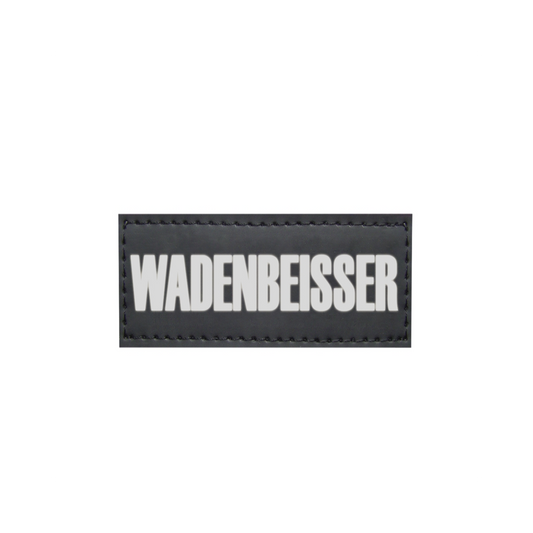 Klettsticker "WADENBEISSER" – Mit Biss und Humor unterwegs