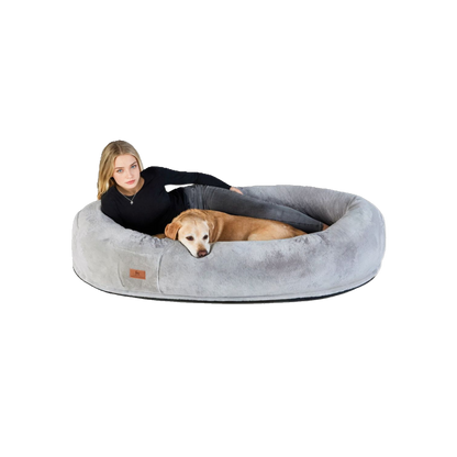 Knuffelwuff Plufi – Riesiges Hundebett für Menschen & Hunde
