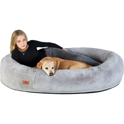 Knuffelwuff Plufi – Riesiges Hundebett für Menschen & Hunde
