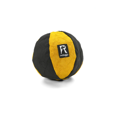 Redoggo Ball – Nachhaltiger Spielspaß, der richtig was aushält