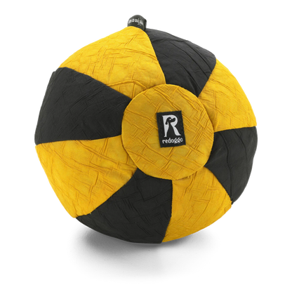 Redoggo Ball – Robustes Hundespielzeug aus Upcycling-Material