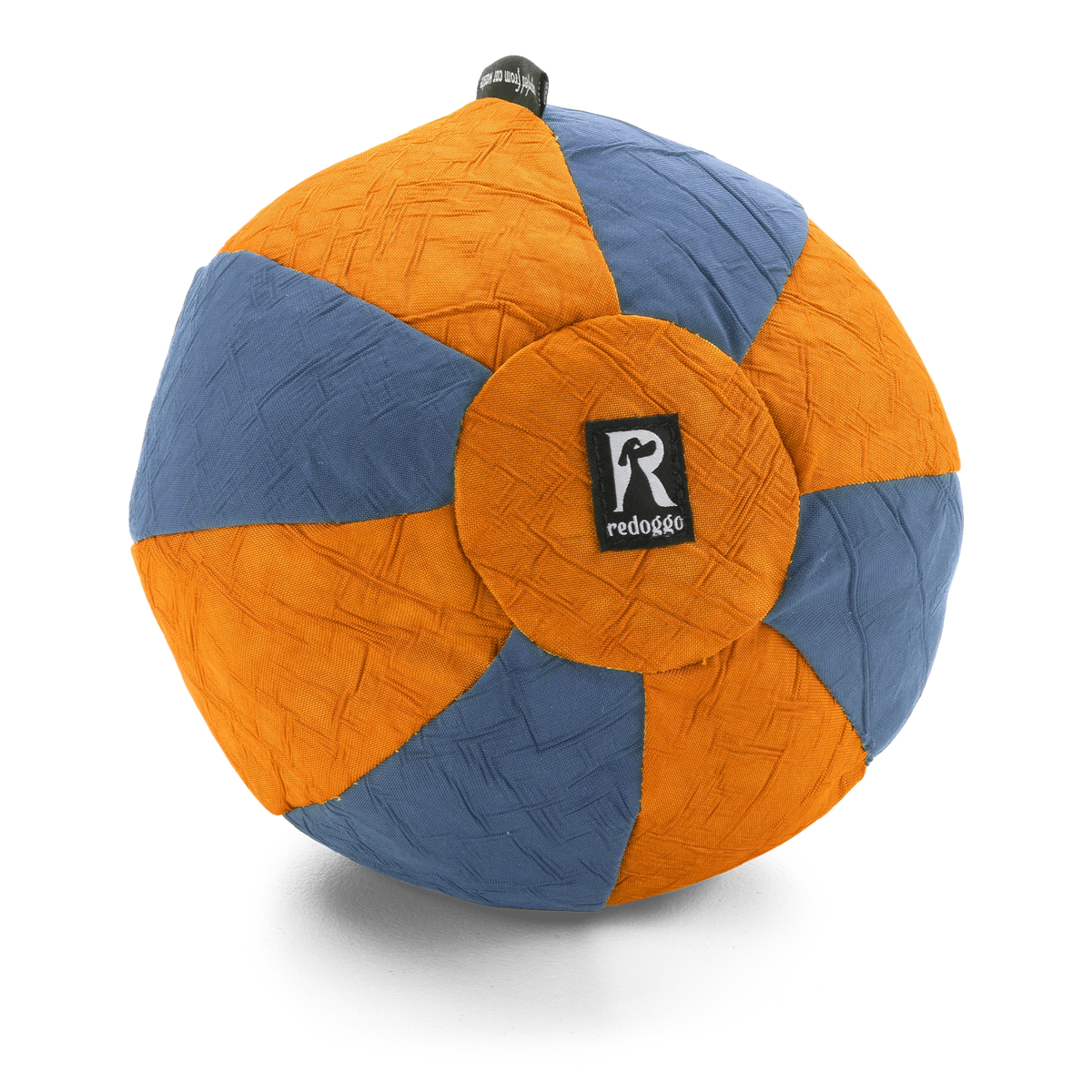 Redoggo Ball – Robustes Hundespielzeug aus Upcycling-Material