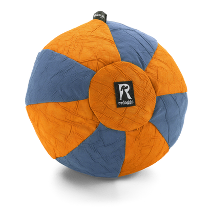 Redoggo Ball – Robustes Hundespielzeug aus Upcycling-Material