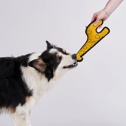 Redoggo Giraffe – Robustes Hundespielzeug aus Upcycling-Material