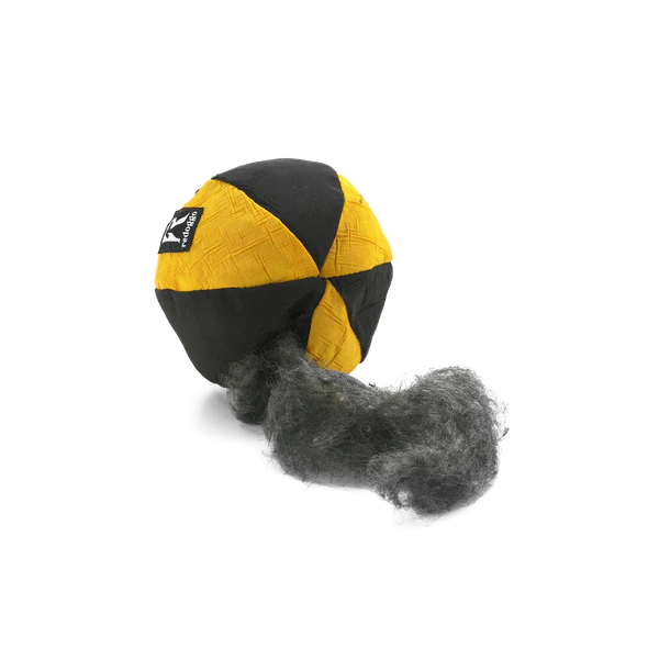 Redoggo Ball – robuster, nachhaltiger Spielball aus Airbag-Stoff
