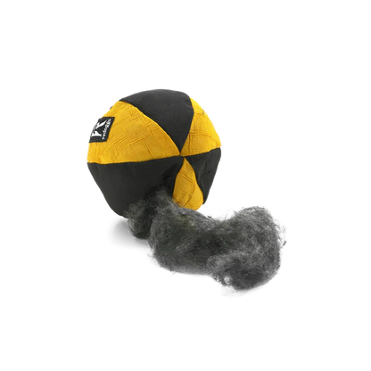 Redoggo Ball – robuster, nachhaltiger Spielball aus Airbag-Stoff