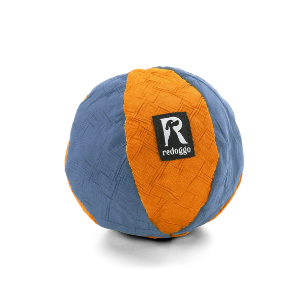 Redoggo Ball – robuster, nachhaltiger Spielball aus Airbag-Stoff