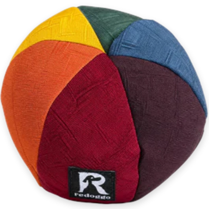 Redoggo Ball – robuster, nachhaltiger Spielball aus Airbag-Stoff