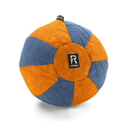 Redoggo Ball – robuster, nachhaltiger Spielball aus Airbag-Stoff