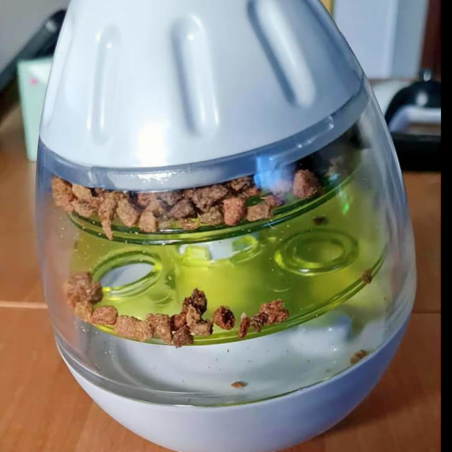 Trixie Steh-Auf-Snack-Ei - Futterspielzeug mit herausnehmbaren Platten – Fördert die Intelligenz deines Hundes und deiner Katze