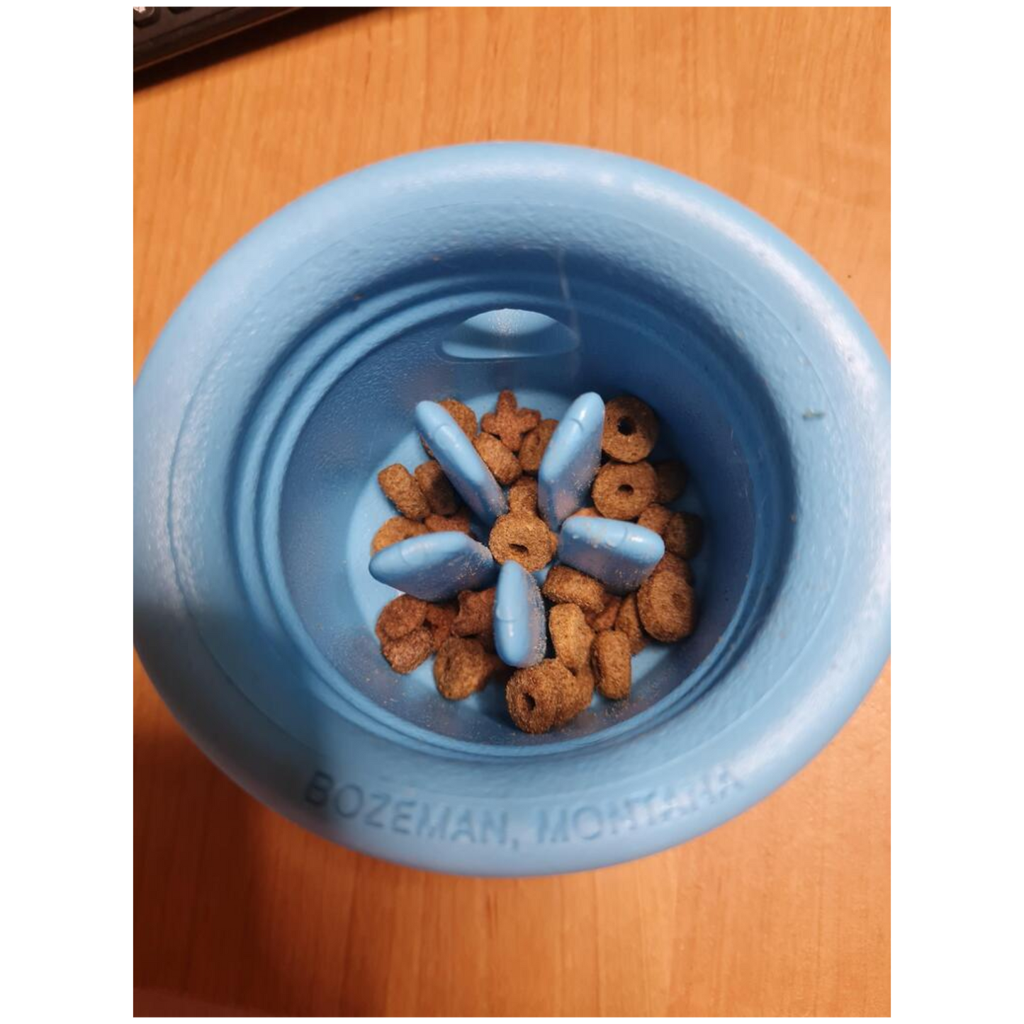 West Paw Toppl – Der clevere Snack-Becher für smarte Hunde