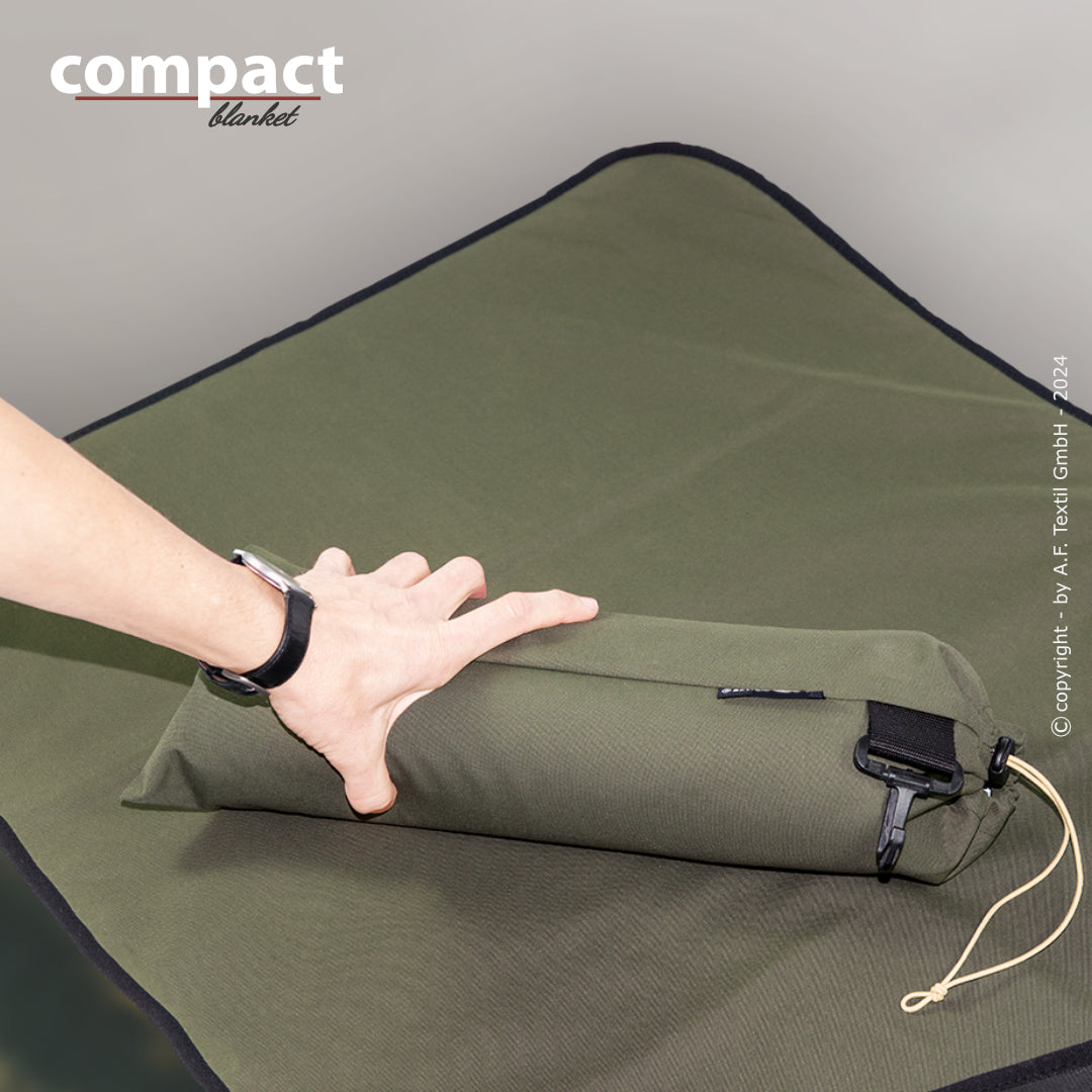 Compact Blanket Rain – die kompakte Allwetter-Decke für unterwegs